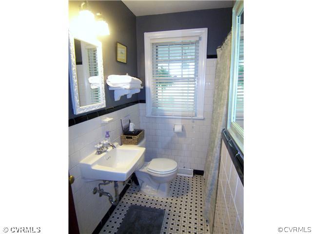 5105 Devonshire Road Richmond, VA 23225 - Photo 10 of 24 Bathroom