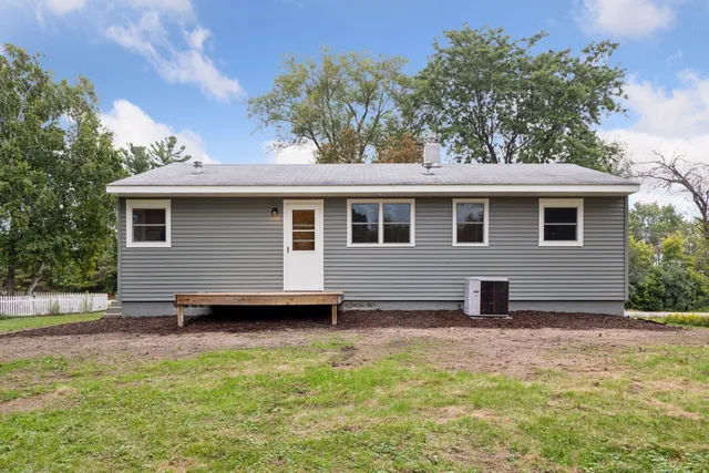 $395,000 | 8757 75th Street North, Stillwater, MN 55082