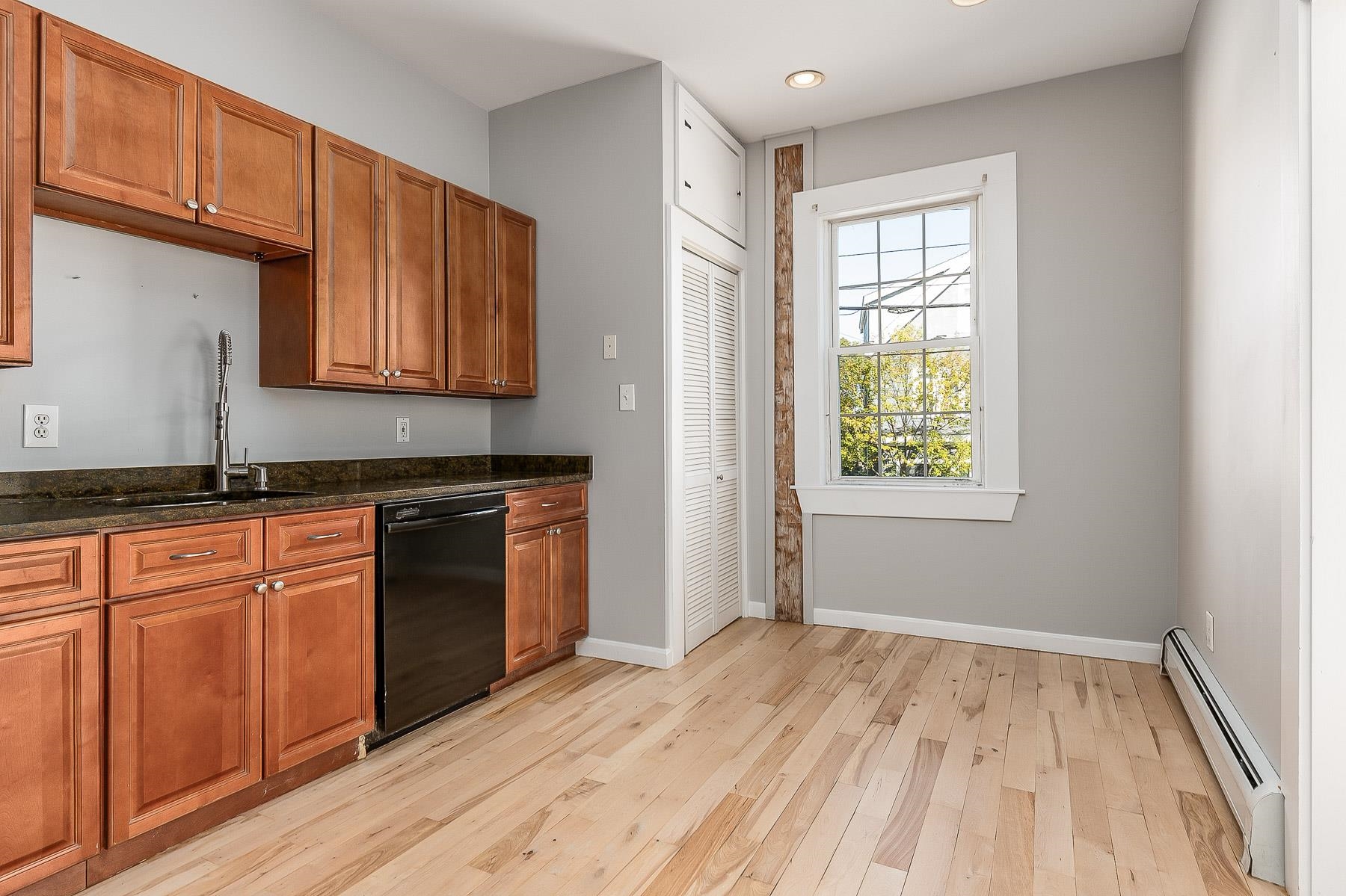 9 Prospect Street, Unit 1 Portsmouth, NH 03801 - Photo 12 of 20