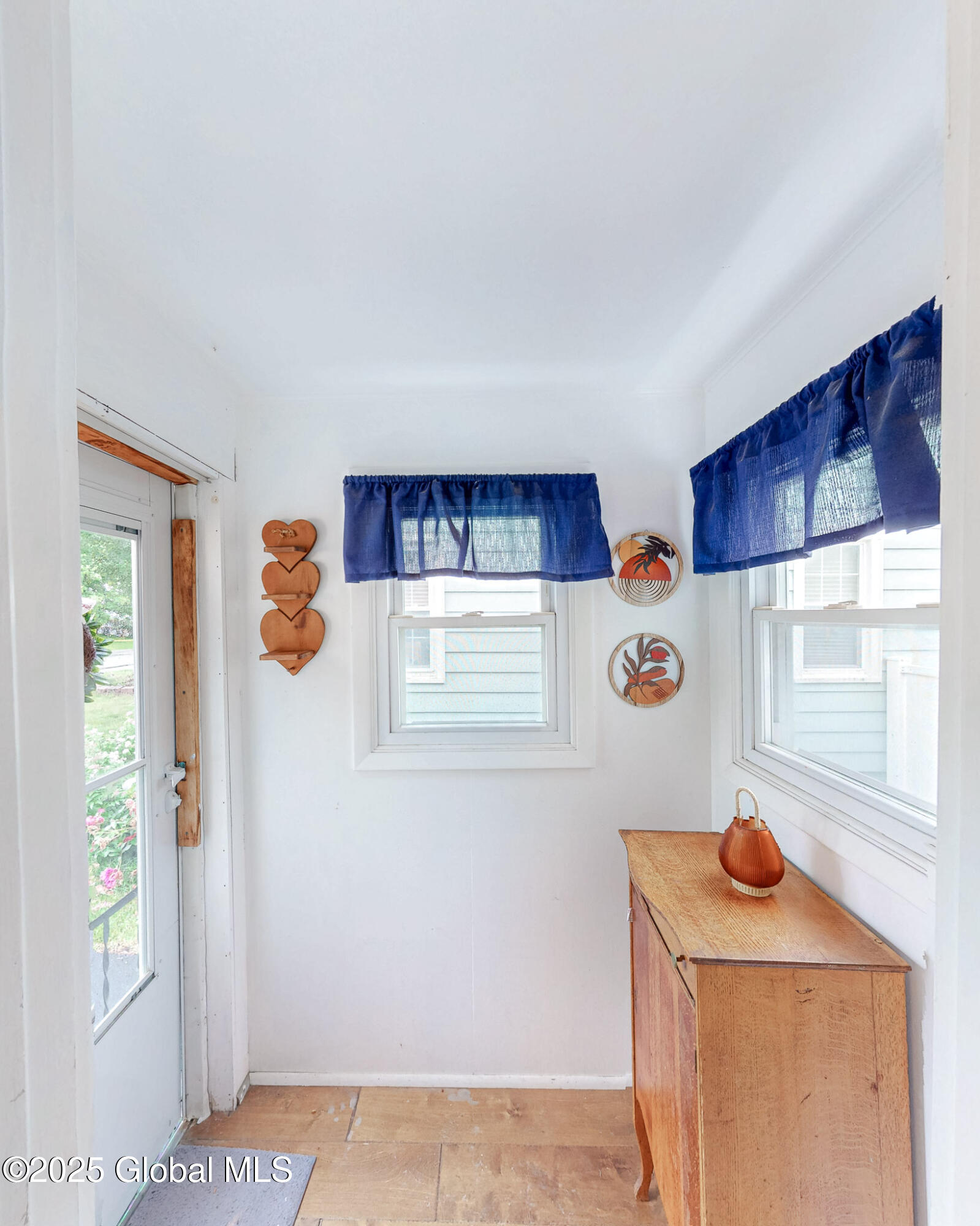 6 Elizabeth Street Rensselaer, NY 12144 - Photo 22 of 30 NON LOGO-23