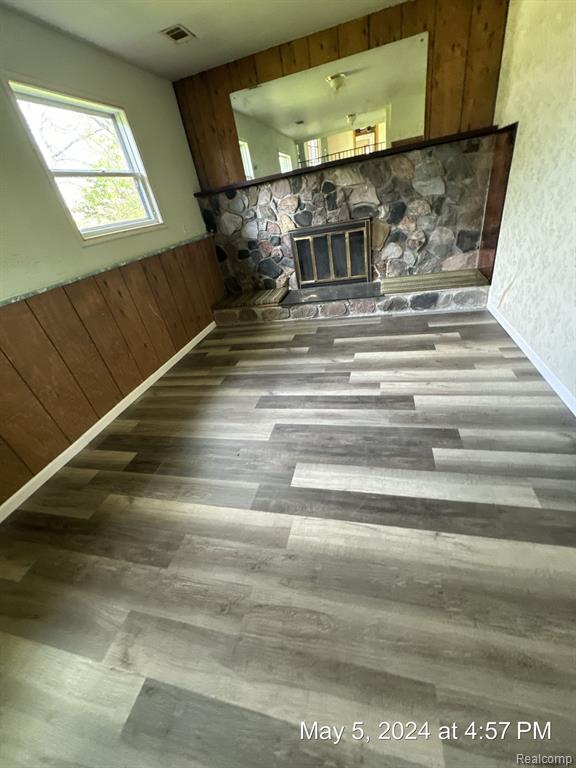 5248 East Coldwater Road Flint, MI 48506 - Photo 20 of 21 Gallery Image 20