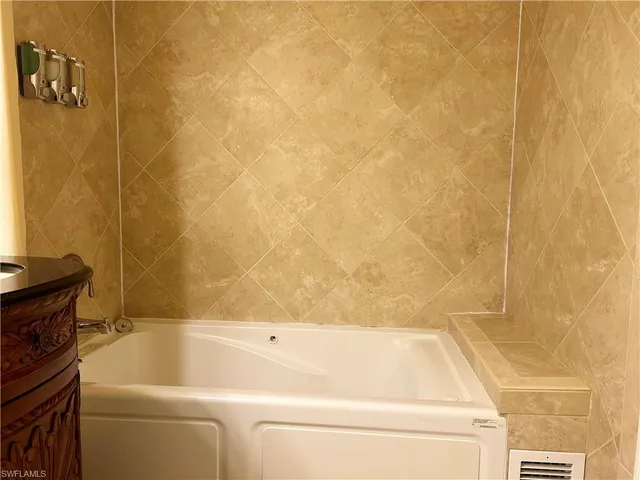 $1,375 | 25000 Tamiami Trail East, Unit F276, Naples, FL 34114