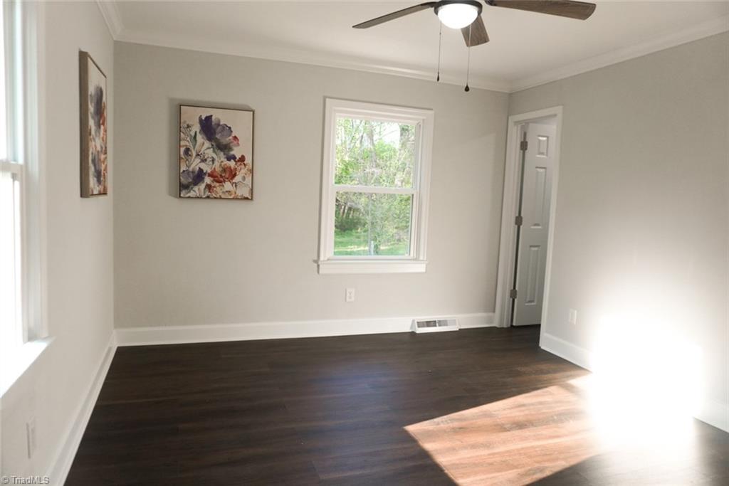 1631 North Hamilton Street High Point, NC 27262 - Photo 6 of 11