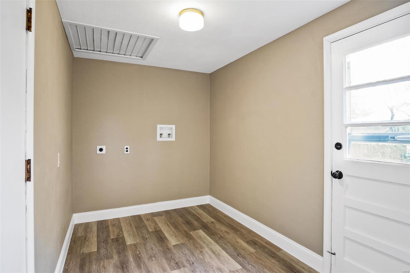 925 Schulte Road St. Louis, MO 63146 - Photo 13 of 26 Gallery Image 13
