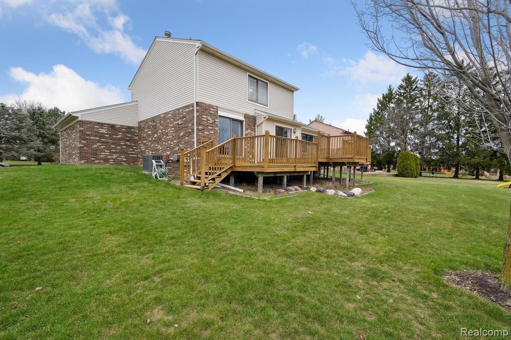 2275 Highsplint Drive Rochester Hills, MI 48307 - Photo 35 of 40 Gallery Image 35
