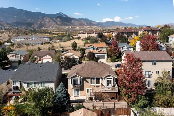 an aerial view of multiple house