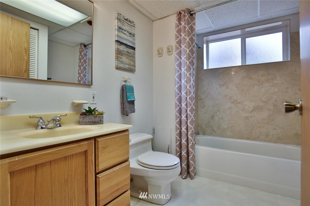 629 South 30th Place Renton, WA 98055 - Photo 14 of 23