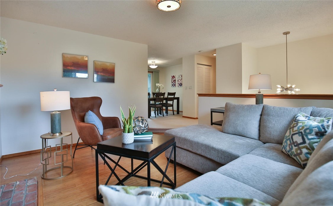 629 South 30th Place Renton, WA 98055 - Photo 4 of 23