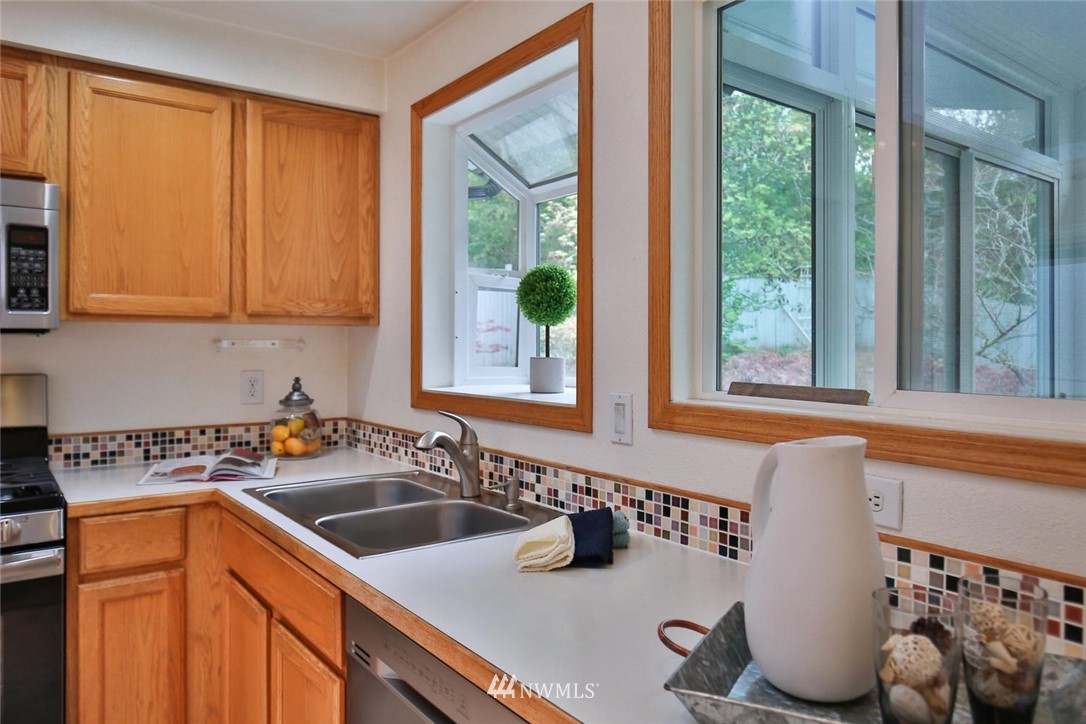 629 South 30th Place Renton, WA 98055 - Photo 7 of 23