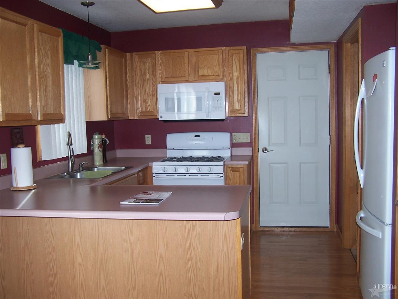 120 West Chapel Chase Drive Decatur, IN 46733 - Photo 10 of 25