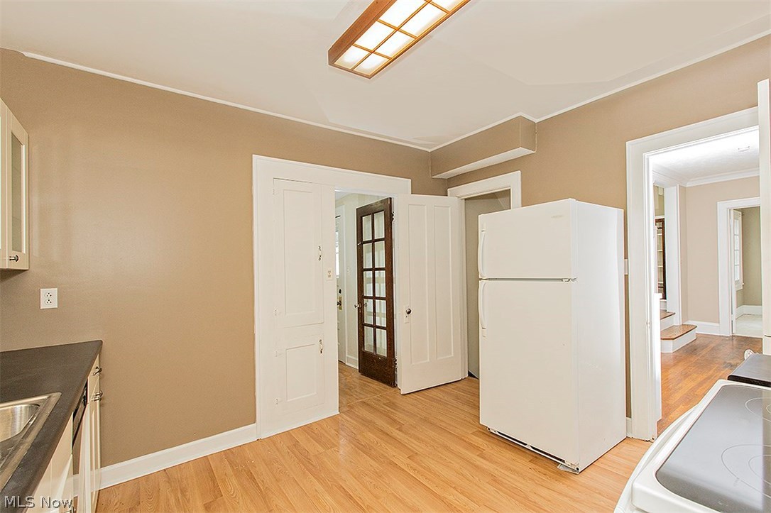 3161 Yorkshire Road Cleveland, OH 44118 - Photo 16 of 34 Gallery Image 16