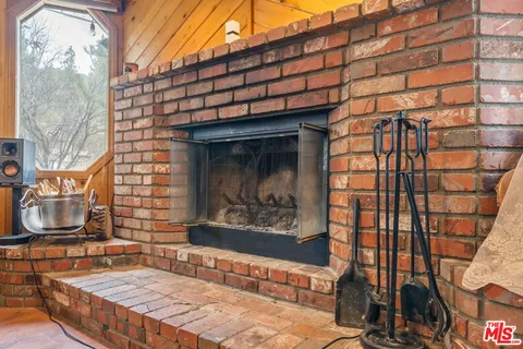 a view of house with a outdoor space