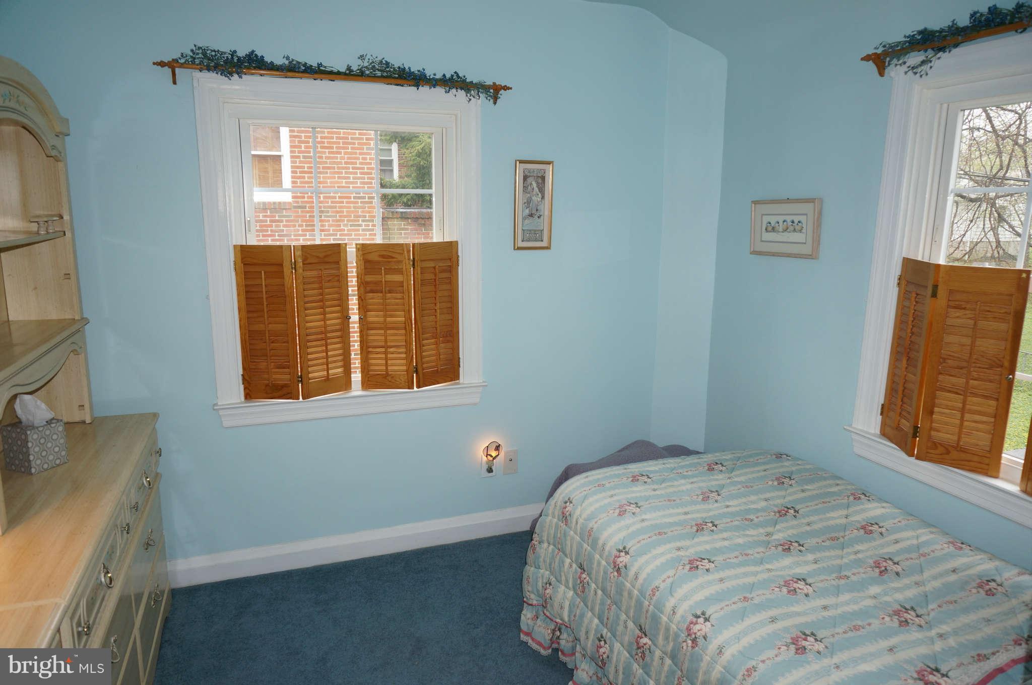 222 Mt De Sales Road Baltimore, MD 21229 - Photo 17 of 19 3rd Bedroom