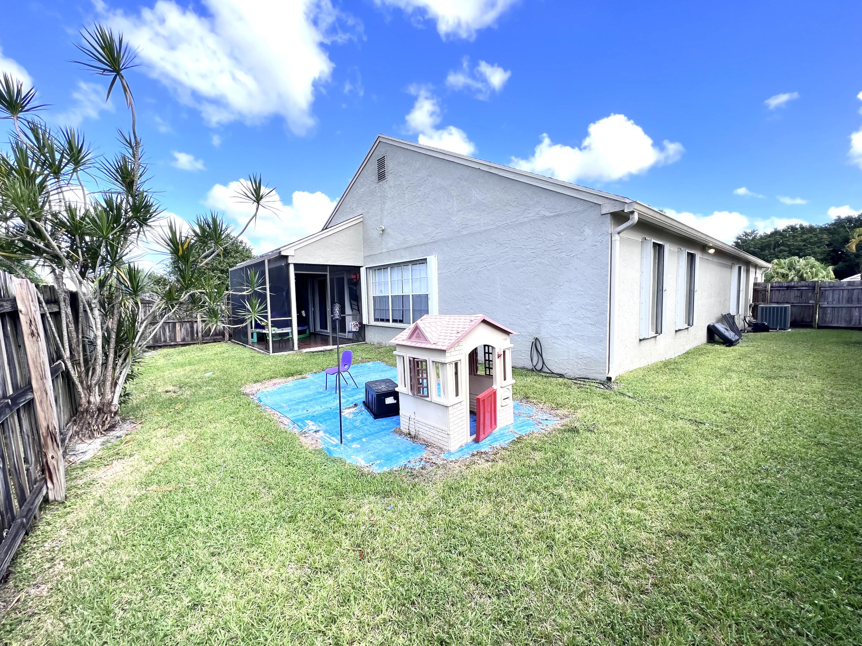 22449 Middletown Drive Boca Raton, FL 33428 - Photo 13 of 14 IMG_1614