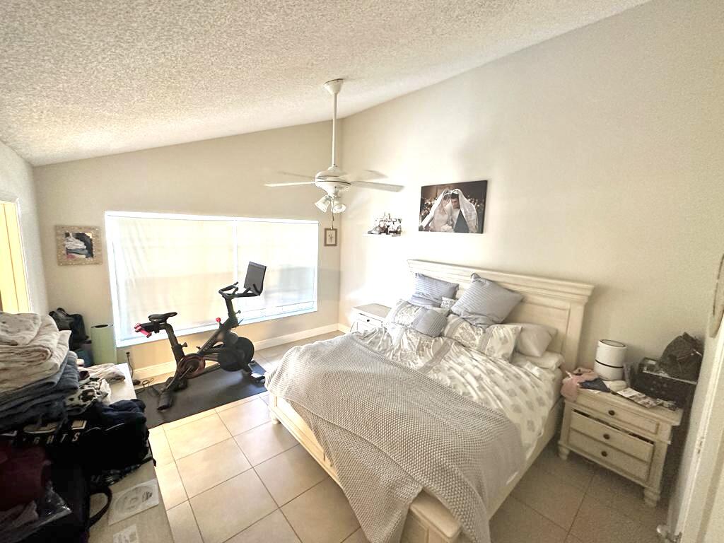 22449 Middletown Drive Boca Raton, FL 33428 - Photo 9 of 14 3f4b2069-7130-4720-854d-c0f506d24e77