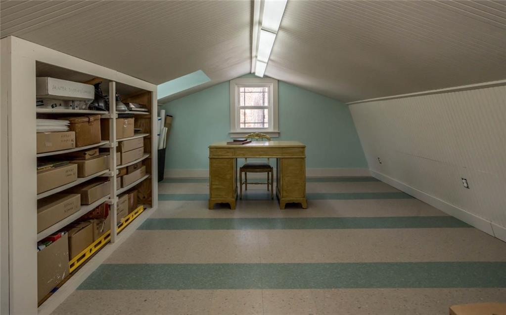 213 Woodcroft Road Baden, PA 15005 - Photo 22 of 25