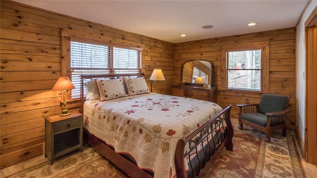 213 Woodcroft Road Baden, PA 15005 - Photo 8 of 25