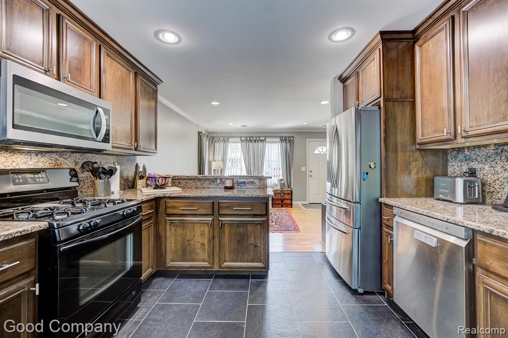 15925 West 14 Mile Road Franklin, MI 48025 - Photo 10 of 29