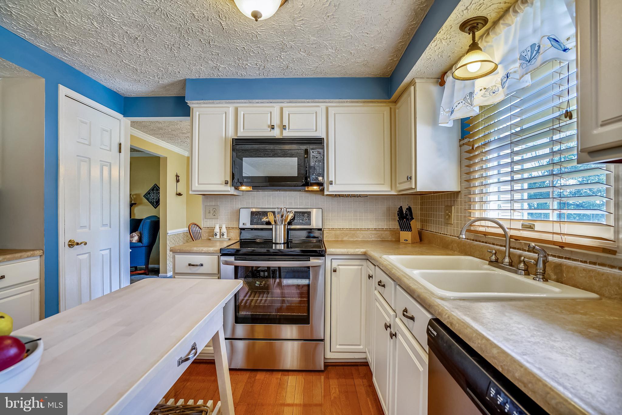 31 Anderson Ridge Road Baltimore, MD 21228 - Photo 11 of 53 Kitchen