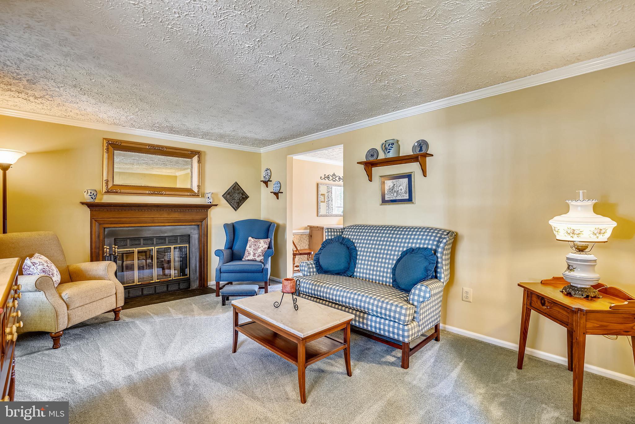 31 Anderson Ridge Road Baltimore, MD 21228 - Photo 22 of 53 Living Room