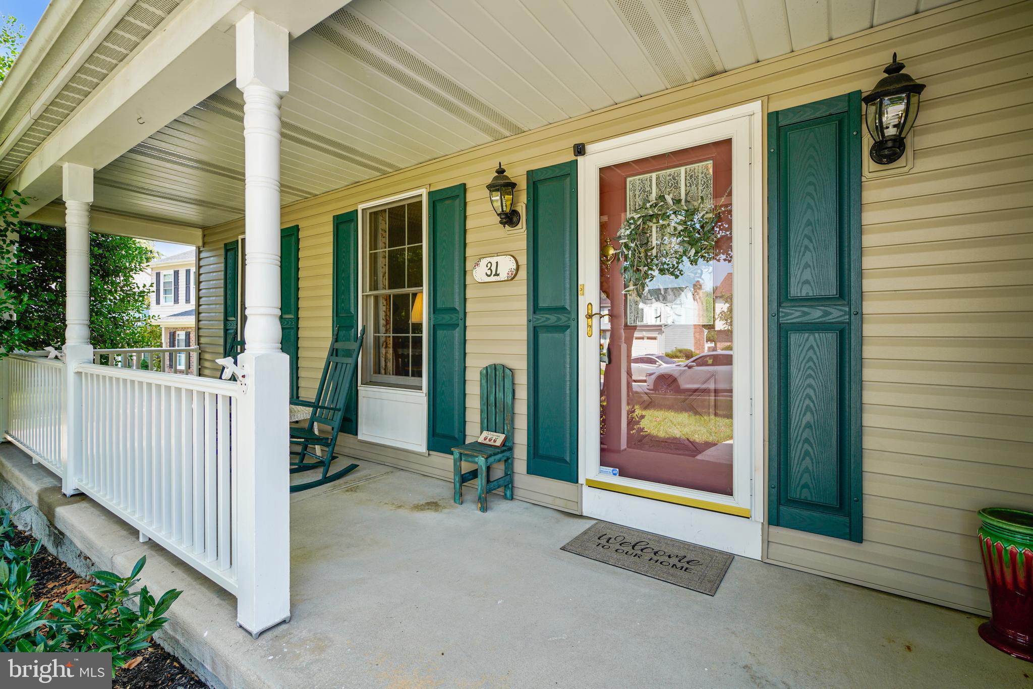 31 Anderson Ridge Road Baltimore, MD 21228 - Photo 4 of 53 Adorable covered front porch