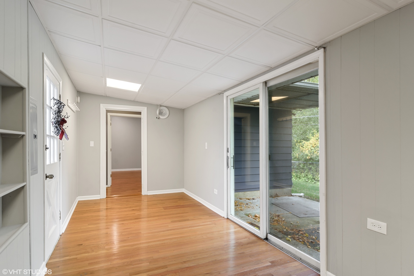 26 Rugby Road Lake Zurich, IL 60047 - Photo 8 of 22 Gallery Image 8