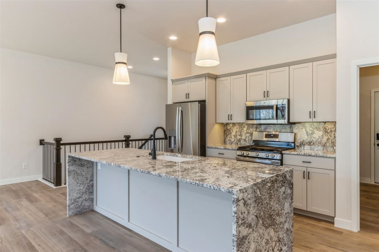 902 High Rdg Trail Solon, IA 52333 - Photo 8 of 39 Gallery Image 8