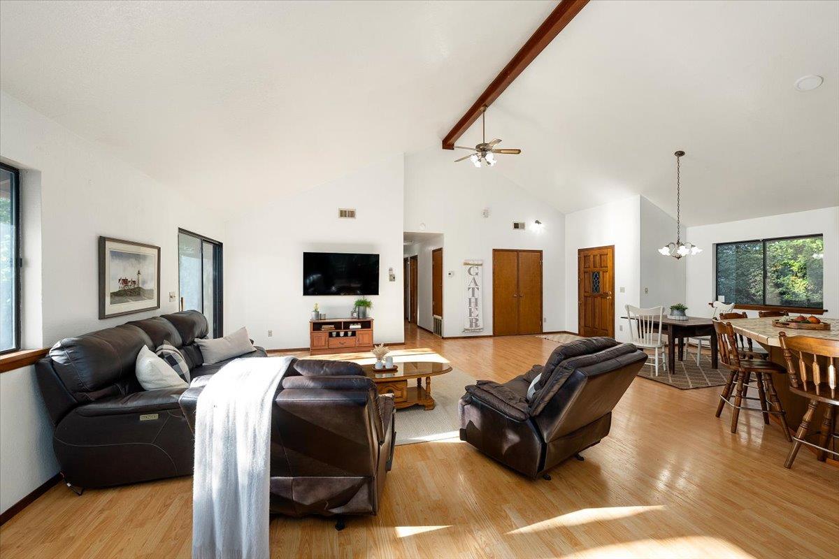 155 Pinewood Way Auburn, CA 95602 - Photo 11 of 92