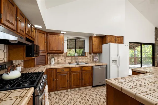 $687,000 | 155 Pinewood Way, Auburn, CA 95602