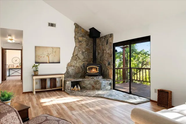 $687,000 | 155 Pinewood Way, Auburn, CA 95602