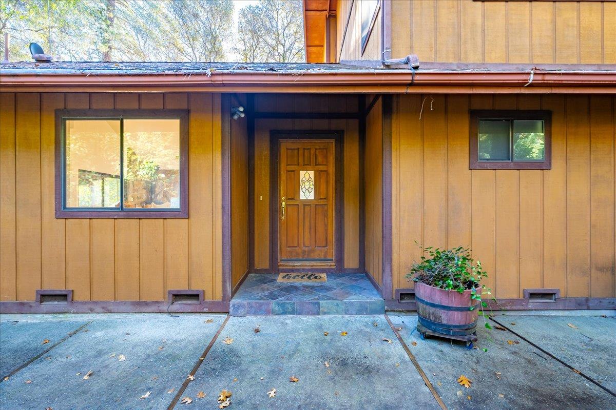 155 Pinewood Way Auburn, CA 95602 - Photo 4 of 92