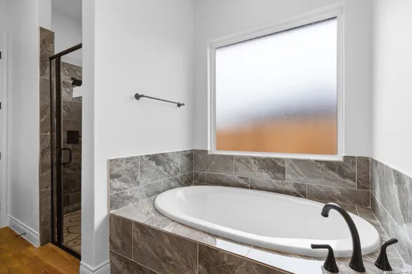 $600,000 | 15509 York, Selma, TX 78154