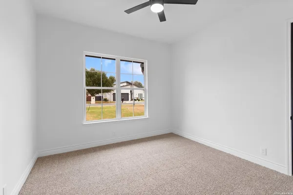 $600,000 | 15509 York, Selma, TX 78154