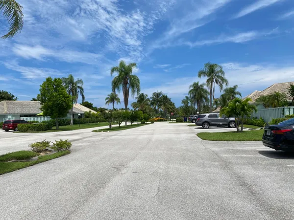 $6,500 | 1127 East Seminole Avenue, Unit 13D, Jupiter, FL 33477