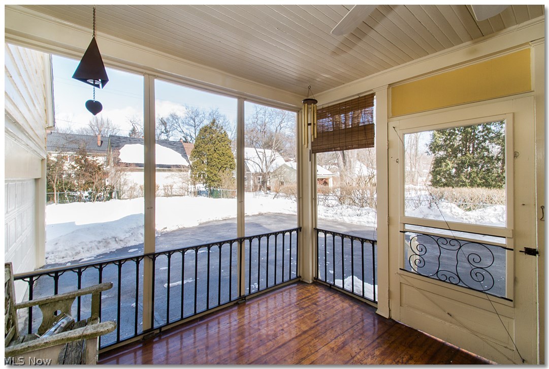 2813 Coleridge Road Cleveland, OH 44118 - Photo 13 of 25