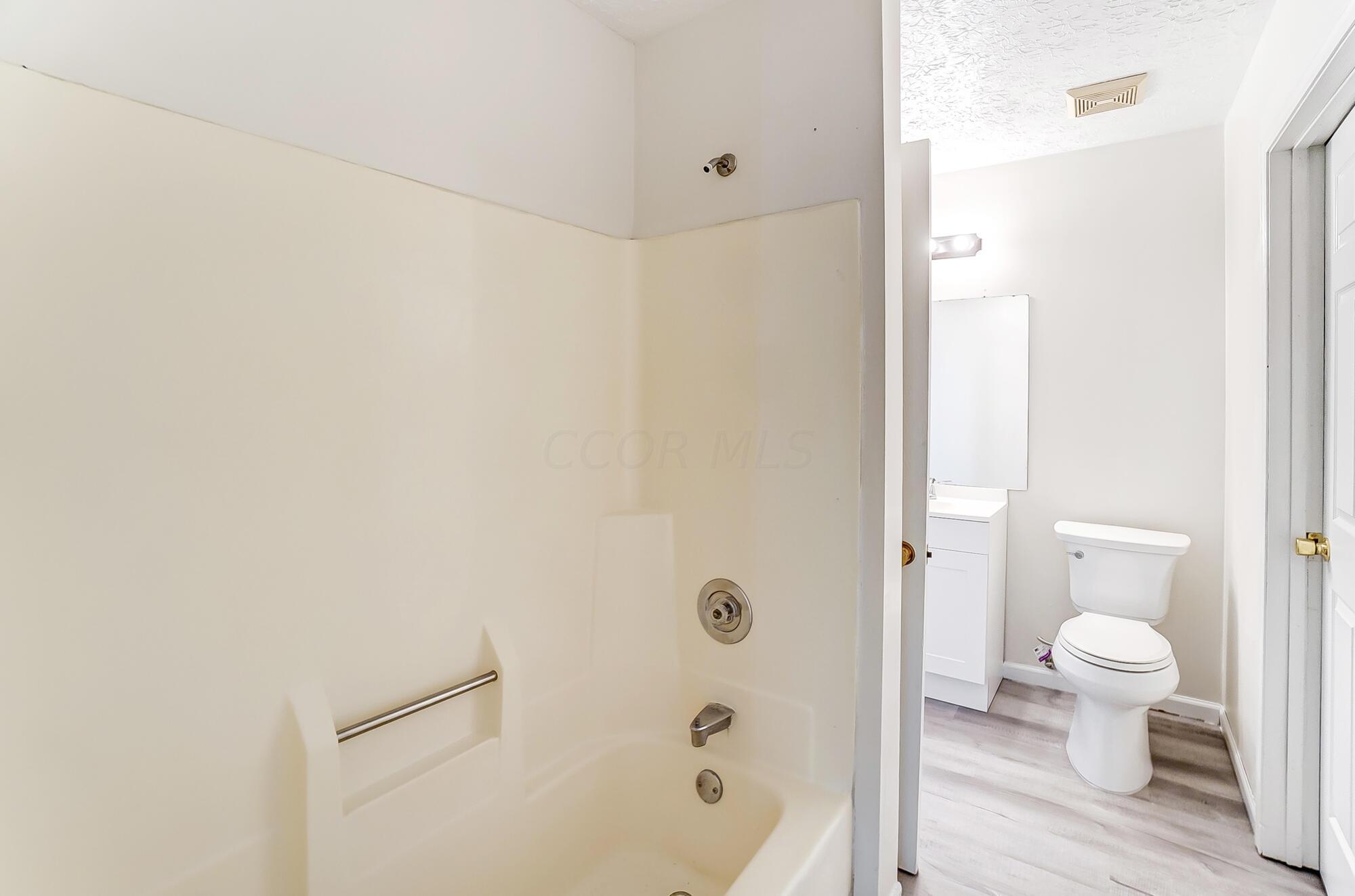 2711 Home Road Grove City, OH 43123 - Photo 44 of 48 039
