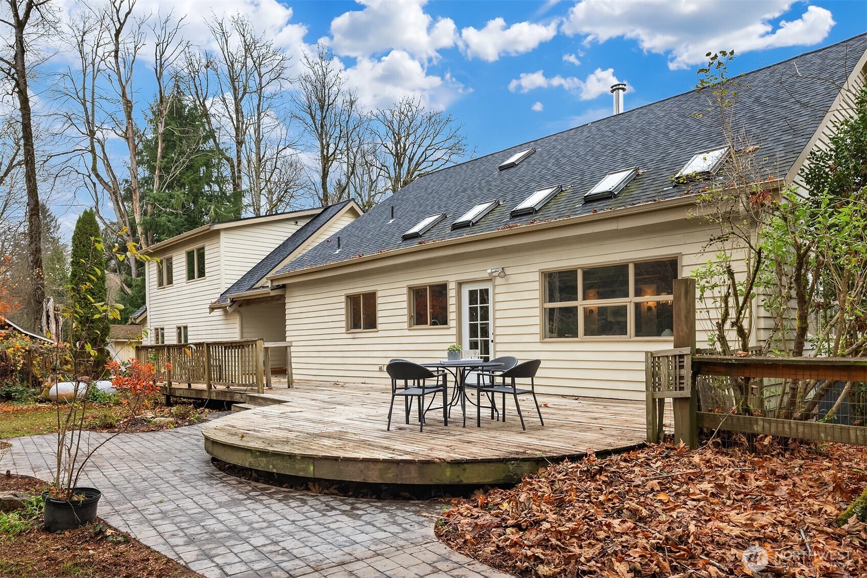 41715 Southeast 101st Street North Bend, WA 98045 - Photo 31 of 38 a front view of a house with entertaining space