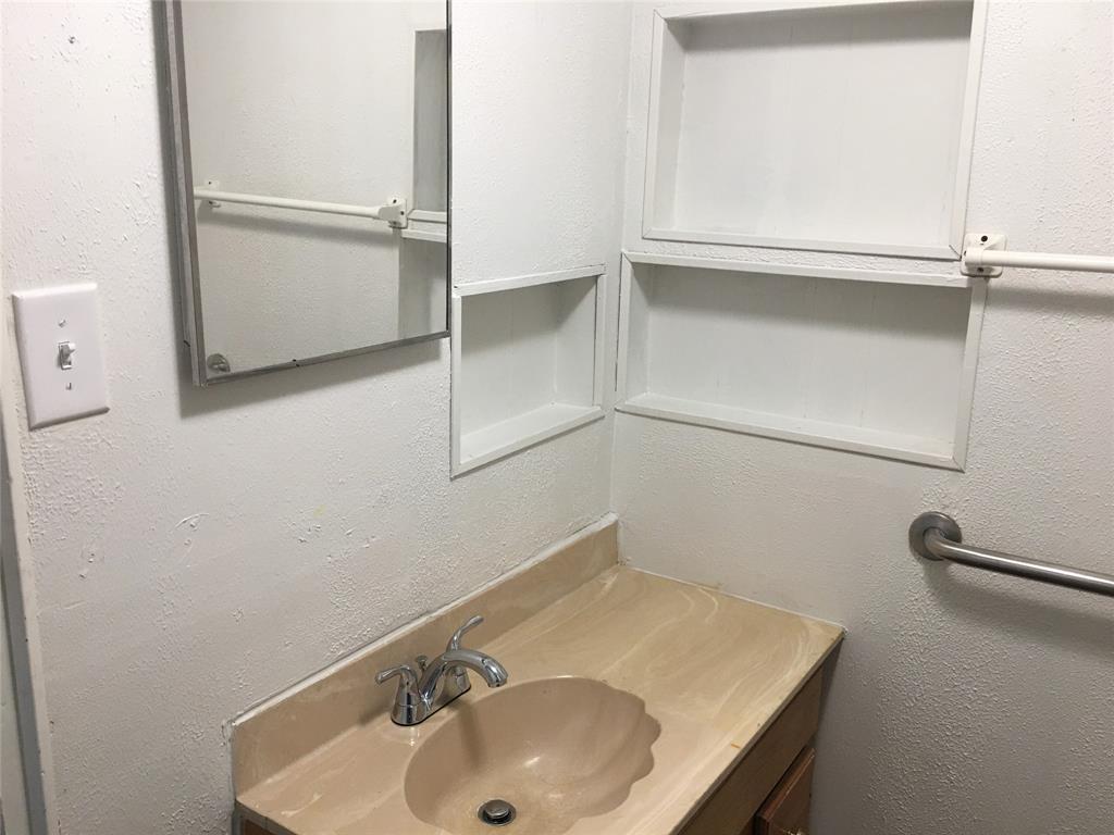 302 North 14th Street Abilene, TX 79601 - Photo 8 of 9