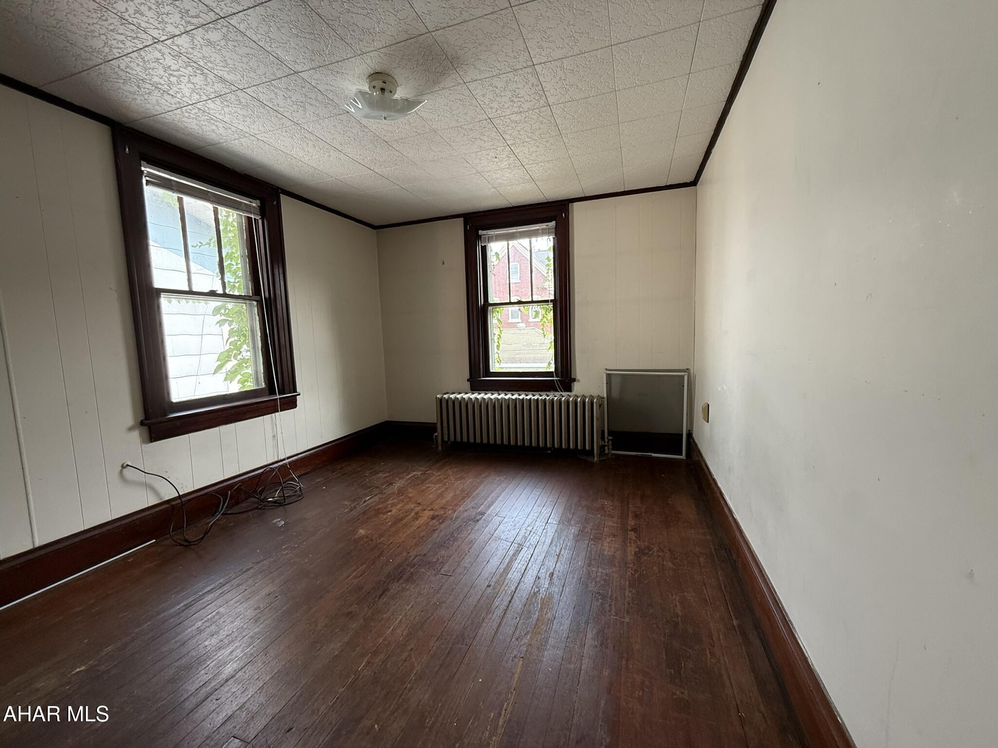 527 Moore Street Huntingdon, PA 16652 - Photo 10 of 18