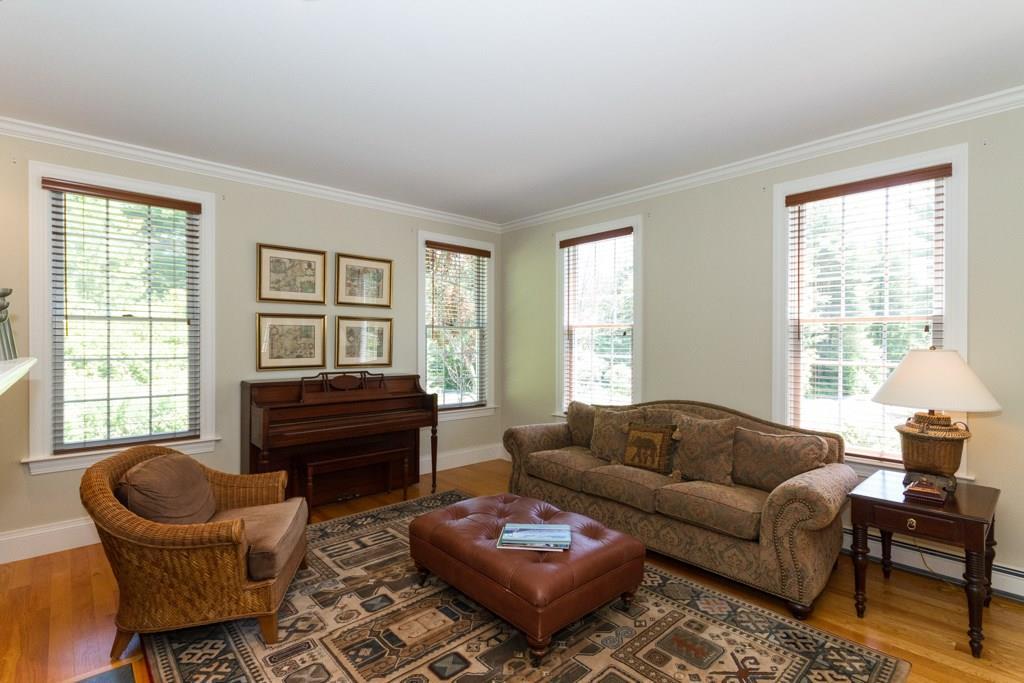 10 Fox Hall Road Falmouth, ME 04105 - Photo 5 of 31 Photo