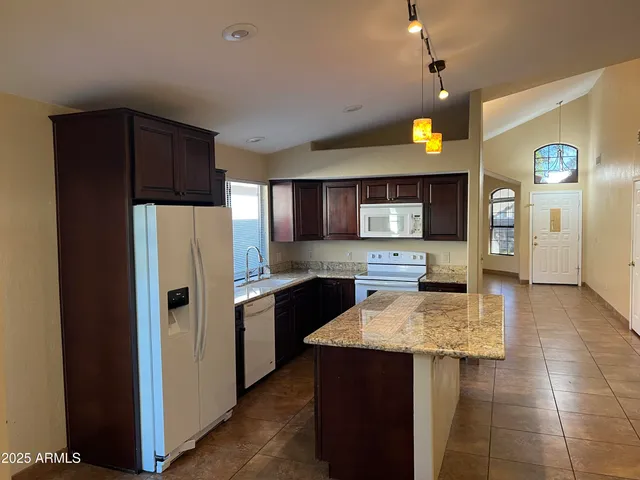 $2,950 | 16646 North 59th Place, Scottsdale, AZ 85254