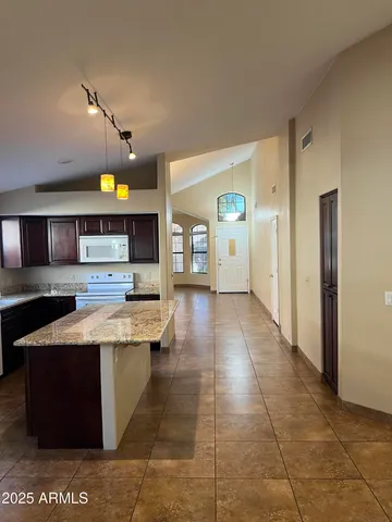 $2,950 | 16646 North 59th Place, Scottsdale, AZ 85254