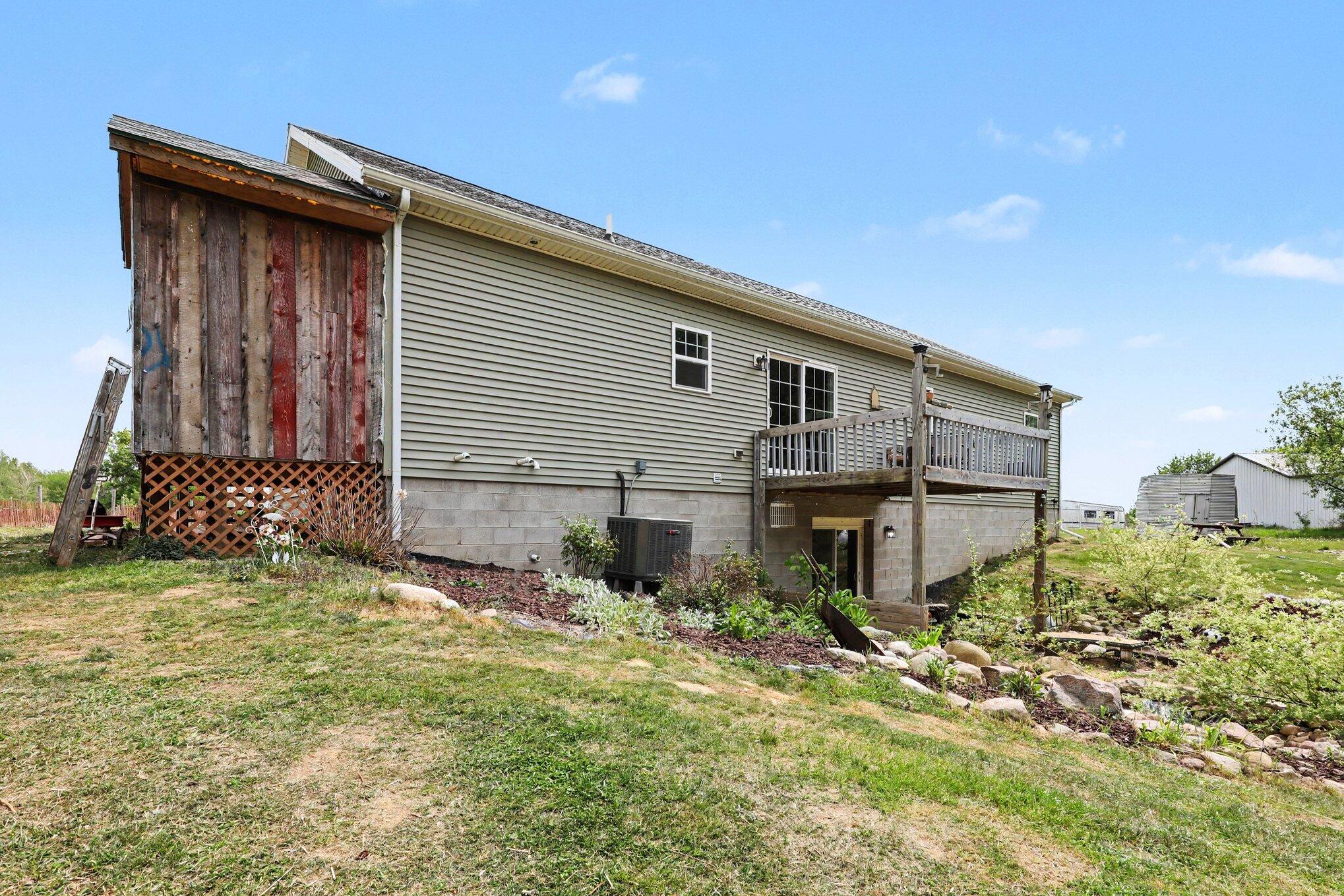 2404 Froede Road Caro, MI 48723 - Photo 5 of 36 036_file_2415