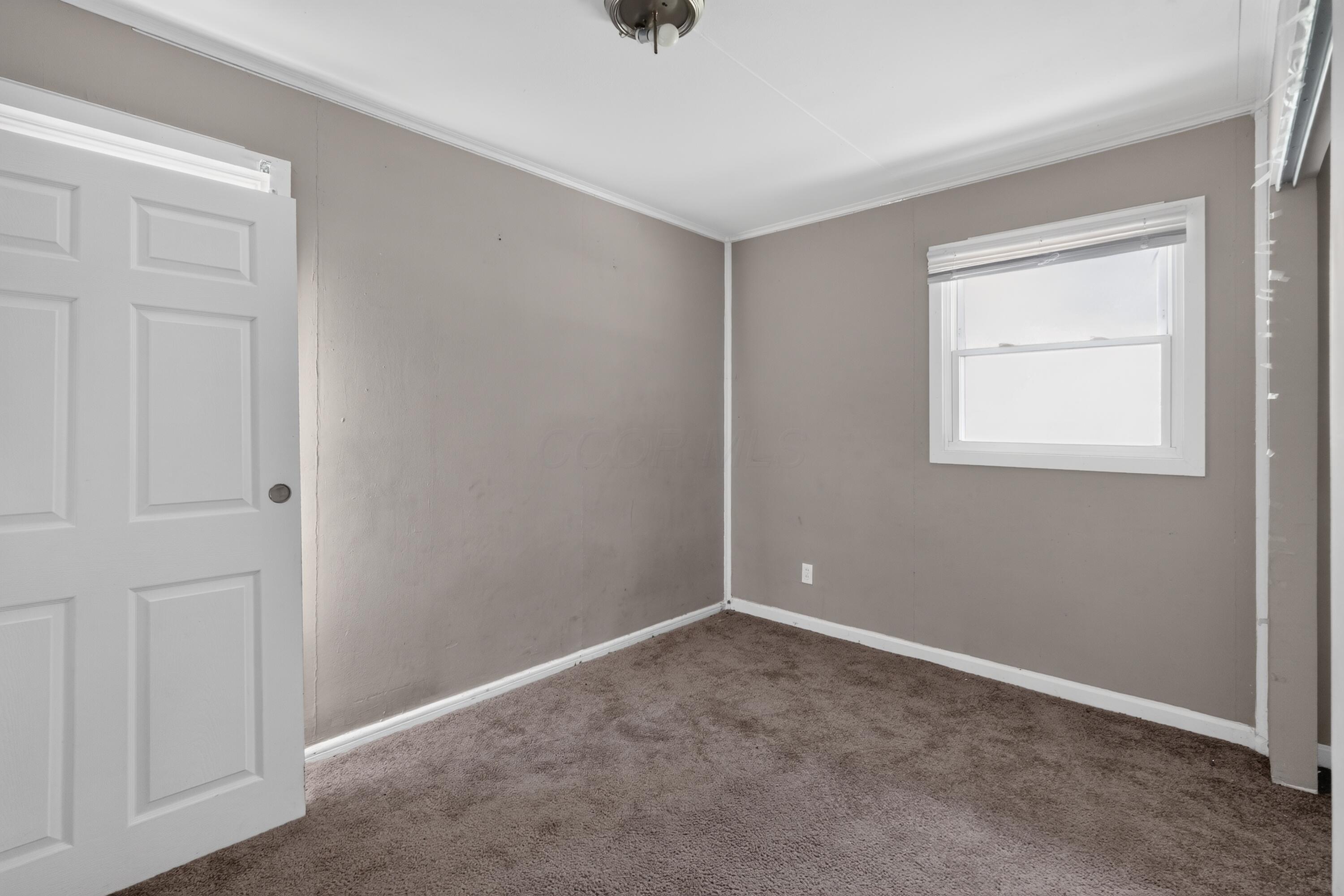1170 South Hampton Road Columbus, OH 43227 - Photo 24 of 32 24_1170_S_Hampton_Rd-Bedroom-6698