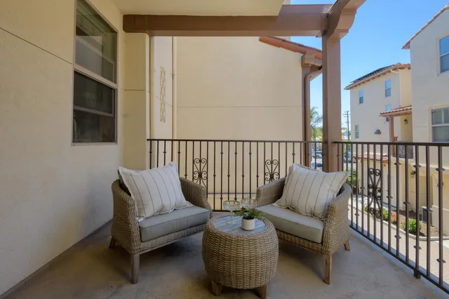 $1,249,000 | 575 East Montecito Street, Santa Barbara, CA 93103