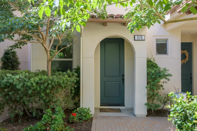 $1,249,000 | 575 East Montecito Street, Santa Barbara, CA 93103