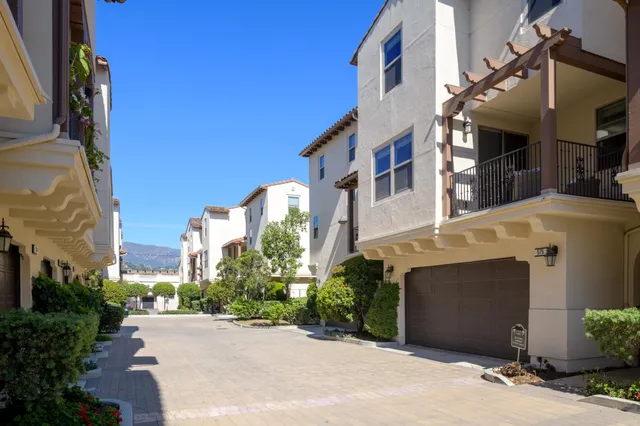 $1,249,000 | 575 East Montecito Street, Santa Barbara, CA 93103