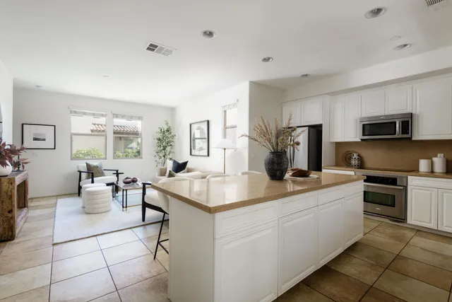 $1,249,000 | 575 East Montecito Street, Santa Barbara, CA 93103