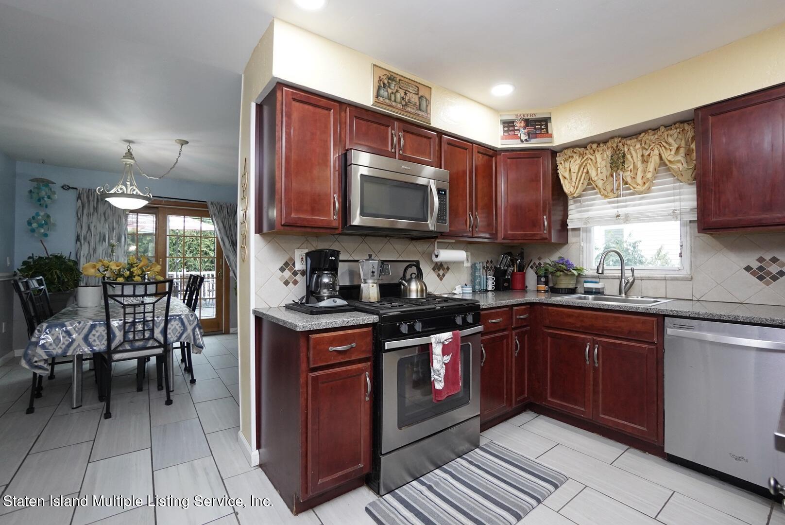 545 Riga Street Staten Island, NY 10306 - Photo 11 of 37 Kitchen