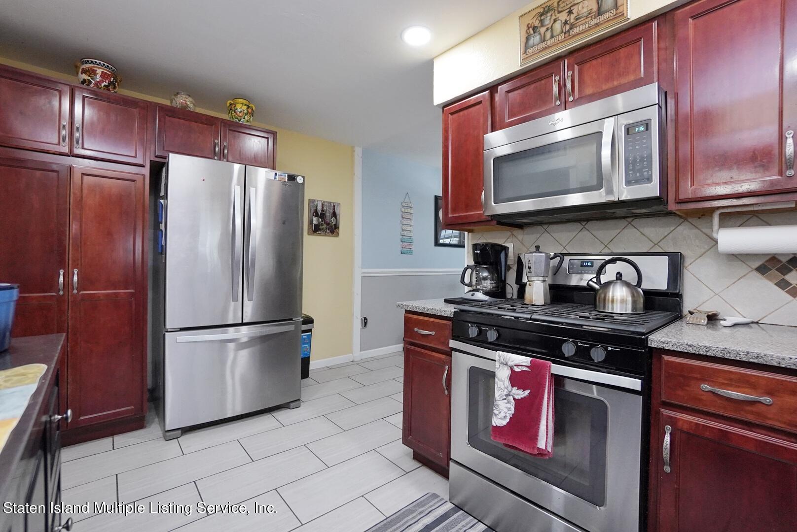 545 Riga Street Staten Island, NY 10306 - Photo 13 of 37 Kitchen